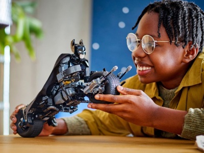 LEGO SUPER HEROES FIGURINA DE CONSTRUCTIE BATMAN SI MOTOCICLETA BAT-POD 76273 - Img 3