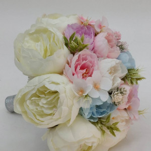 buchet-mireasa-cu-bujori-pastel