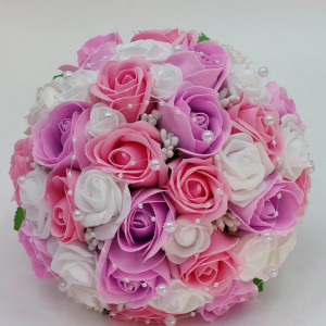 buchet-mireasa-cu-flori-roz-si-albe