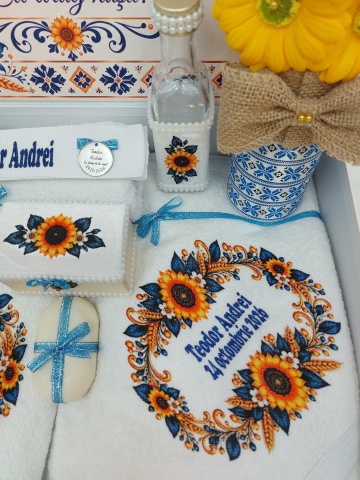 Trusou Botez Băiat Personalizat cu Floarea-Soarelui și Motive Tradiționale - Img 5
