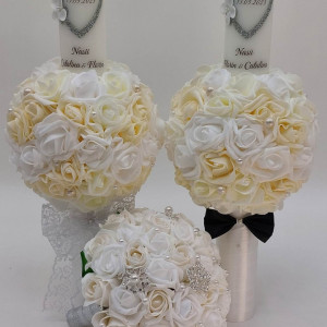 set-lumanari-nunta-cu-flori-crem-si-buchet-mireasa-cu-brose