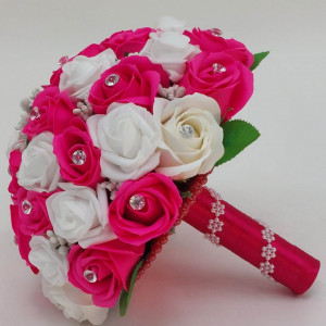 buchet-nunta-fuchsia-cu-strasuri