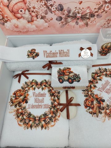 Trusou Botez Personalizat cu Ursuleț Aviator și Balon cu Aer Cald – Maro - Img 4