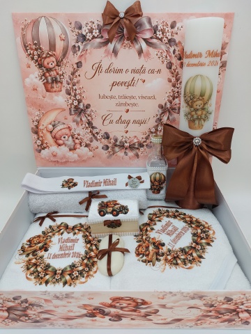 Trusou Botez Personalizat cu Ursuleț Aviator și Balon cu Aer Cald – Maro