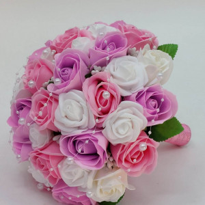 buchet-nunta-cu-flori-roz