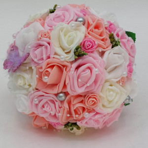 buchet-mireasa-cu-flori-roz-si-fluturi