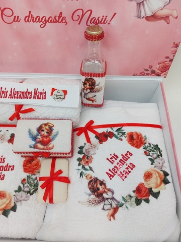 Trusou Botez Rosu Cu Ingeras Si Lumanare Personalizata - Img 5