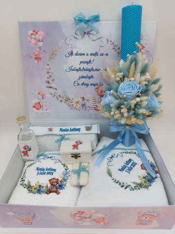 Trusou Pentru Botez Baiat Si Lumanare Cu Trandafiri Criogenati Bleu