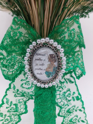 Broşă Cu Mesaj Pentru Buchet Mireasă Verde Cusuta Cu Cristale - Img 1