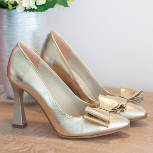 Stiletto din piele naturala aurie cu funda