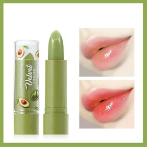 Lip balm cu avocado care își schimbă culoarea în funcție de pH-ul buzelor tale