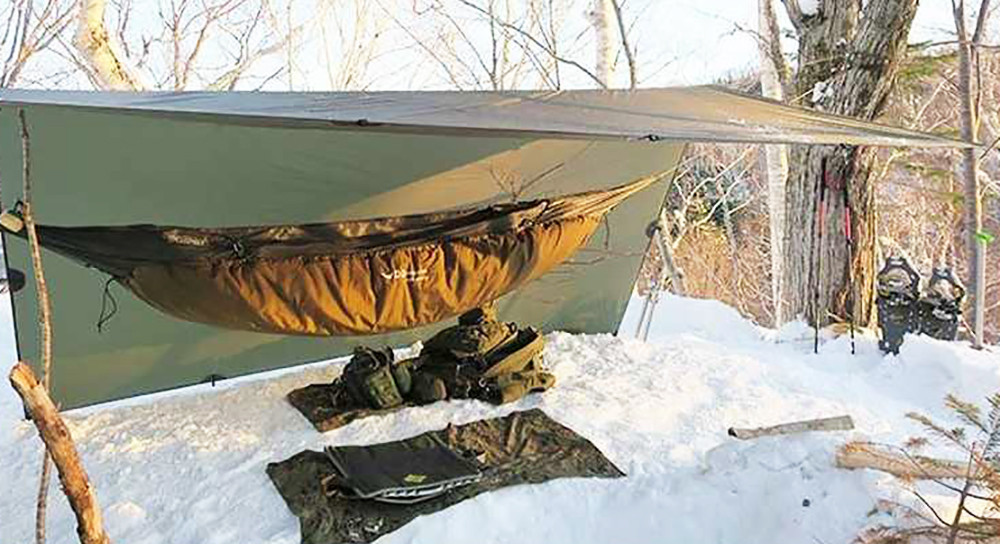 Camping cu hamacul iarna