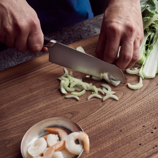 Cutit santoku Fiskars Titanium, 20 cm - Img 4