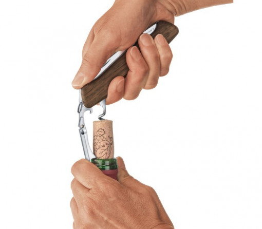 Briceag Victorinox Wine Master Wood, lemn maslin - 0.9701.64 utilizare