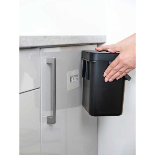 Cos de gunoi cu maner Tago 5 litri Wenko Black Outdoor Kitchen - 55027100 - Img 12