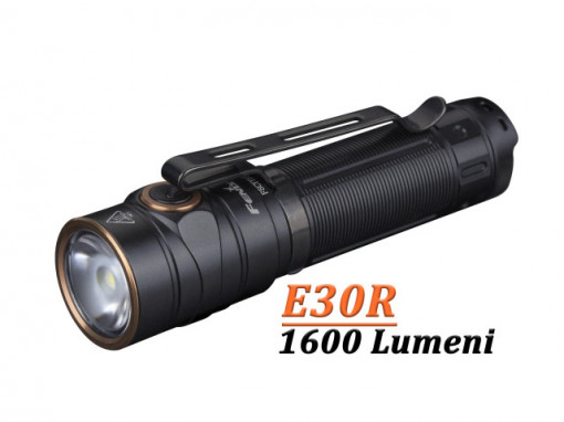 Lanterna Fenix E30R - Reincarcabila - 1600 Lumeni 203 Metri