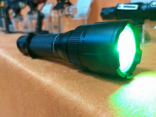 Lanterna Fenix FD41 - LED Verde - 190 lumeni 183 metri 2
