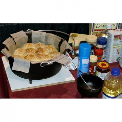 Ceaun din fonta cu capac - cuptor olandez Camp Chef 30 cm 5,6 litri - CC-SDO12 4