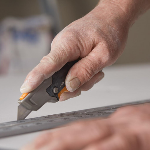 FISKARS Cutit utilitar cu lama trapezoidala Fiskars CarbonMax, 182 mm, 200 g - 1027222 - Img 6