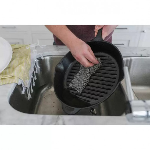 Unealta cu zale din inox pentru curatat vase din fonta 18 x 18 cm Camp Chef - CC-CMS7 3