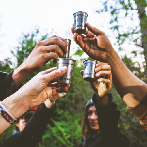 Set Stanley Butelca + 4 pahare Adventure The Nesting Shot Glass Set Matte Black Pebble - 10-01705-036 3