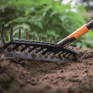 Grebla universala Fiskars Solid, 167 cm, 440 g - Img 2