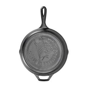 Tigaie adanca rotunda din fonta cu maner si logo American Flag Lodge 26 cm L