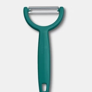 Curatator Victorinox Ypso Peeler, lama dubla zimtata, Green - 6.0963.4