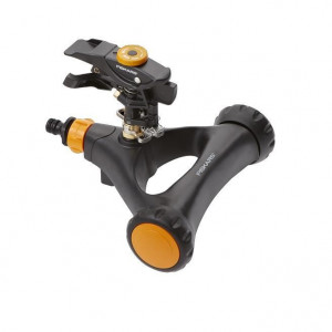 Aspersor pulsator Fiskars, cap metalic, cu roti