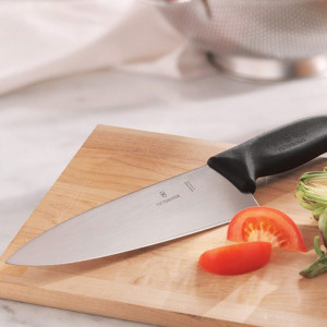 Cutit Victorinox pentru Carne, lama 20cm - 6.8063.20B taiere rosie