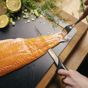 FISKARS Cutit pentru filetat 18cm, Fiskars Essential - 1065567 - Img 4