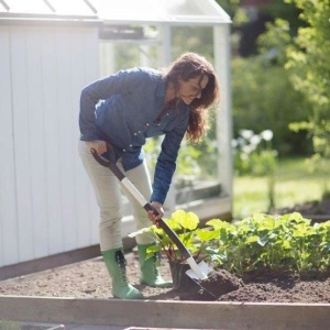 FISKARS Cazma pentru plantat si bordurat , Light, varf rotunjit, 1050 mm, 1220 g - 1019601 - Img 2