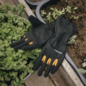 FISKARS Manusi de gradina pentru ingrijirea tufisurilor, marimea 8 - 1071152 - Img 4