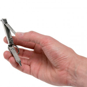 Unghiera Victorinox Multi Nail Clipper - 8.2055.C  proportii in mana