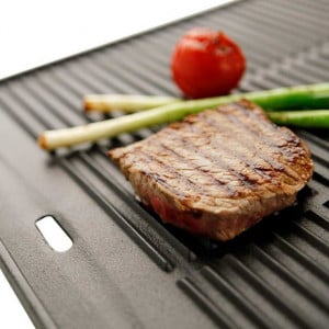 Plita din fonta cu 2 fete neteda si grill 38 x 39 cm Char-Broil - 140573 preparare