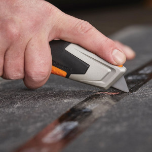 FISKARS Cutit utilitar cu lama retractabila trapezoidala Fiskars CarbonMax, 177 mm, 171 g - 1027223 - Img 9