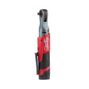 Antrenor cu clichet cu acumulatori, model M12FIR38-201B, 3/8, 75Nm cu un acumulator de 12V cu 2 Ah si incarcator in geanta din material textil.