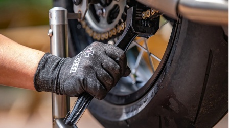 Motorcycle chain brush MUC-OFF 350 - Img 7