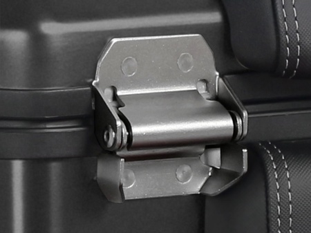 Set complet de cutii de aluminiu, SHAD TERRA NEGRU, 48L cutie centrala si 47L / 47L cutii laterale, incluzand kit de montaj si placa SHAD HONDA CB 500 X - Img 14