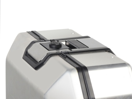 Set complet de cutii de aluminiu SHAD TERRA, 37L cutie centrala si 47L / 47L cutii laterale, incluzand kit montaj si placa SHAD HONDA CB 500 X - Img 5