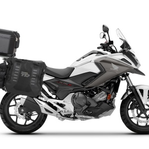 Complete set of SHAD TERRA TR40 adventure saddlebags and SHAD TERRA BLACK aluminium 55L topcase, including mounting kit SHAD HONDA NC 750 X