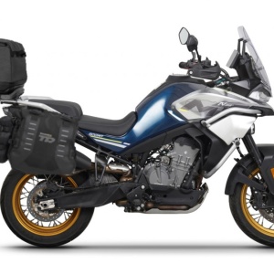 Set of SHAD TERRA TR40 adventure saddlebags and SHAD TERRA rear bag TR50, including mounting kit SHAD CF MOTO 800MT
