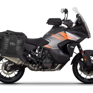 Complete set of SHAD TERRA TR40 adventure saddlebags, including mounting kit SHAD KTM Super Adventure 1290 (R, S)