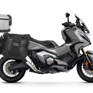 Complete set of SHAD TERRA TR40 adventure saddlebags and SHAD TERRA aluminium 48L topcase, including mounting kit SHAD SUZUKI DL 1000 V-Strom/ DL 1050 V-Strom