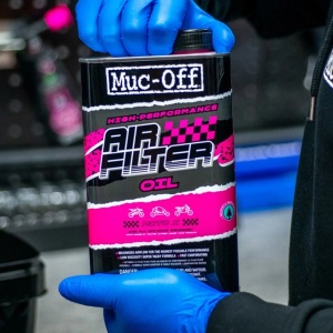 Motorcycle air filter oil MUC-OFF 20156 1l - Img 3
