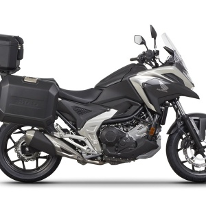Set complet de cutii de aluminiu SHAD TERRA NEGRU, 48L cutie centrala si 36L / 36L cutii laterale, incluzand kit de montaj si placa SHAD HONDA NC 750 X 2021-