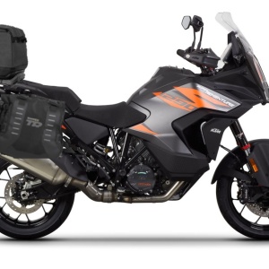 Set of SHAD TERRA TR40 adventure saddlebags and SHAD TERRA rear bag TR50, including mounting kit SHAD KTM 1200 SUPER ADVENTURE S/R