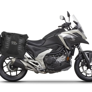 Complete set of SHAD TERRA TR40 adventure saddlebags, including mounting kit SHAD HONDA NX 750 X 2021-
