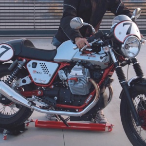 Motomoving LV8 GARAGE & TRACK E300MM+ use with all motorcycles and scooters equipped with a central stand - Img 2