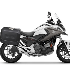 Set complet de cutii de aluminiu 47L / 47L SHAD TERRA NEGRU, incluzand kit montaj SHAD HONDA NC 750 X